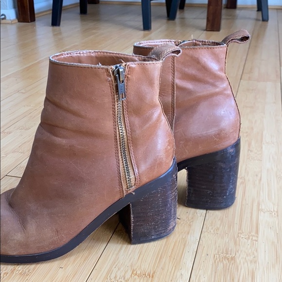 Cognac leather booties - Picture 2 of 2